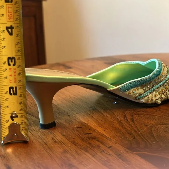 Drama Unique Light Teal Embroidered Beaded Mule Slip on Shoe Size 8 - Picture 11 of 14